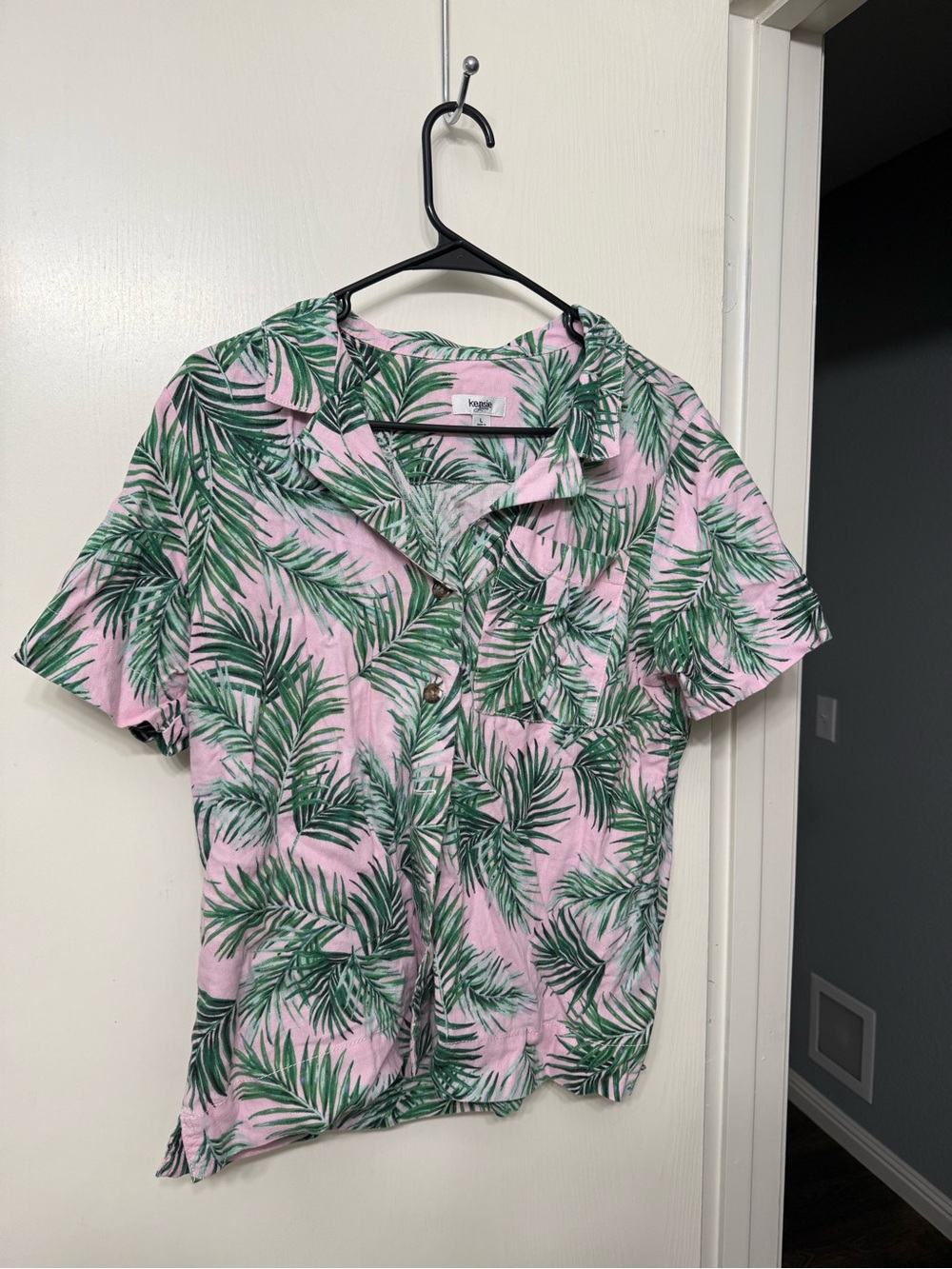 Kensie Pink & Green Tropical Palm Button-Down Shirt